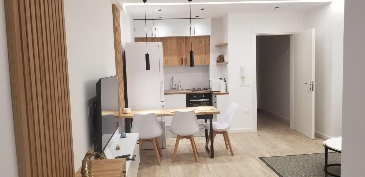 White Apartment Tiranë Eksteriør bilde