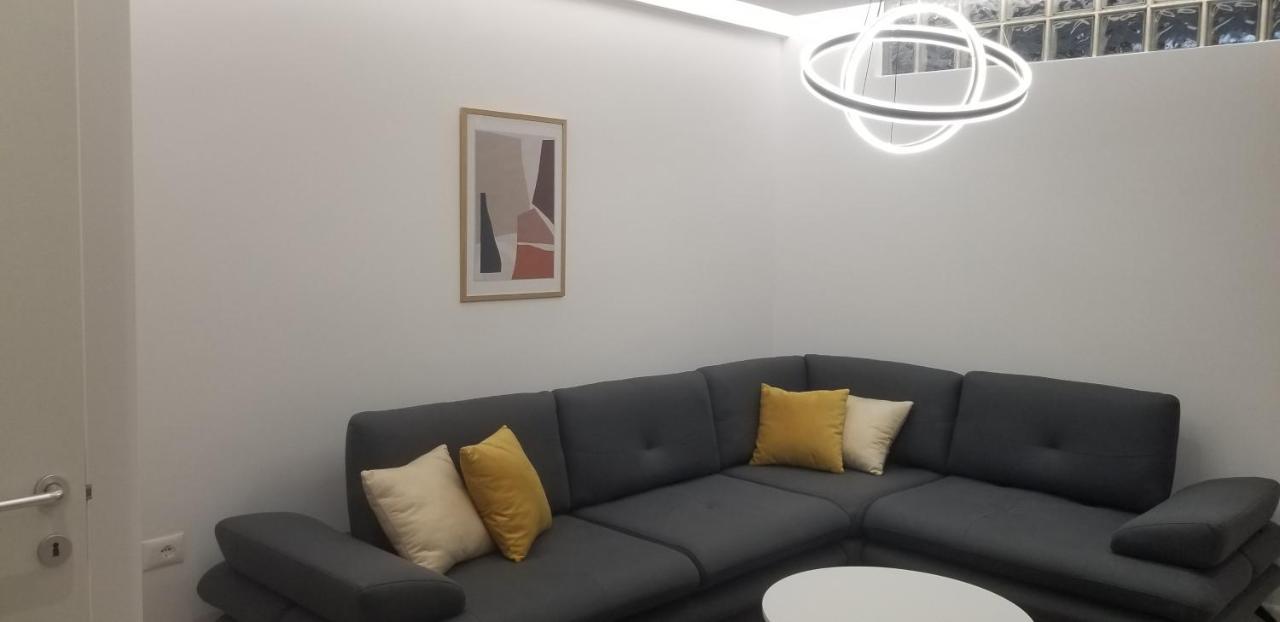 White Apartment Tiranë Eksteriør bilde
